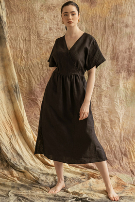 Sukienka kopertowa czarna by ZOLA WEAR