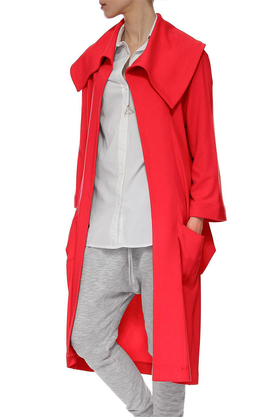 Płaszcz czerwony by Yuliya Babich